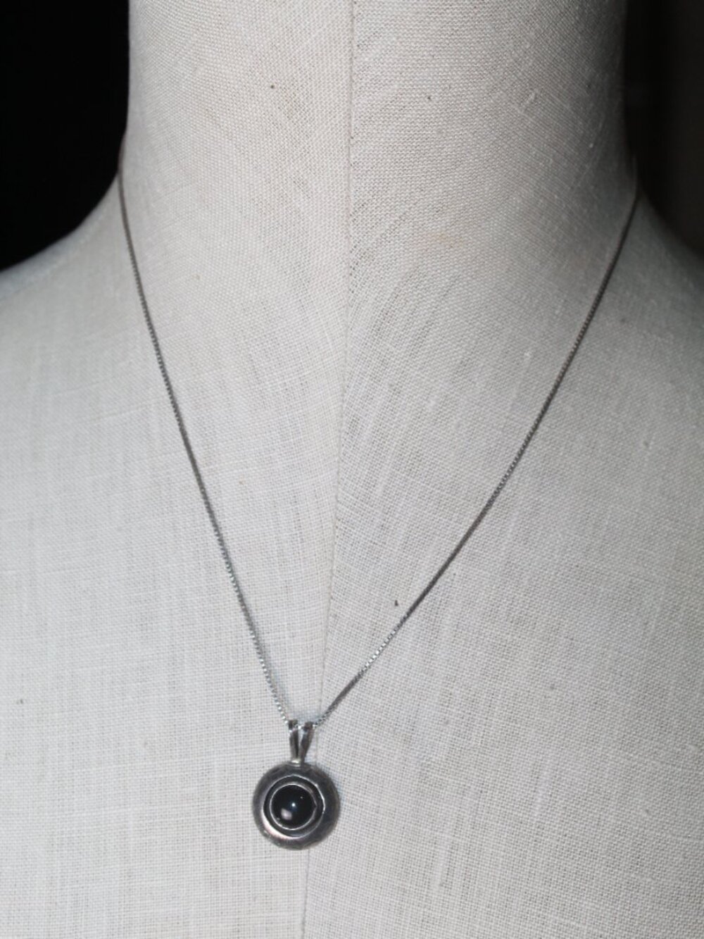 Vtg Native American Sterling Silver Pendant 20" Necklace Black Onyx Round Stone
